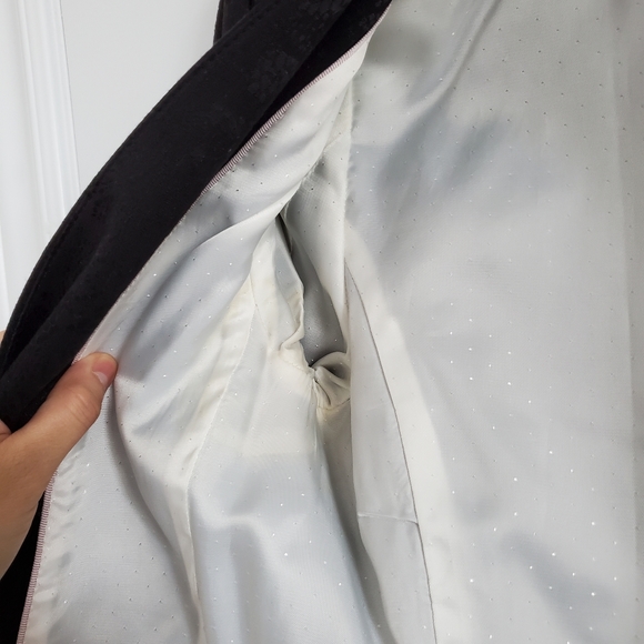 H&M Patterned Blazer with Ruched Sleeves. - Picture 6 of 7